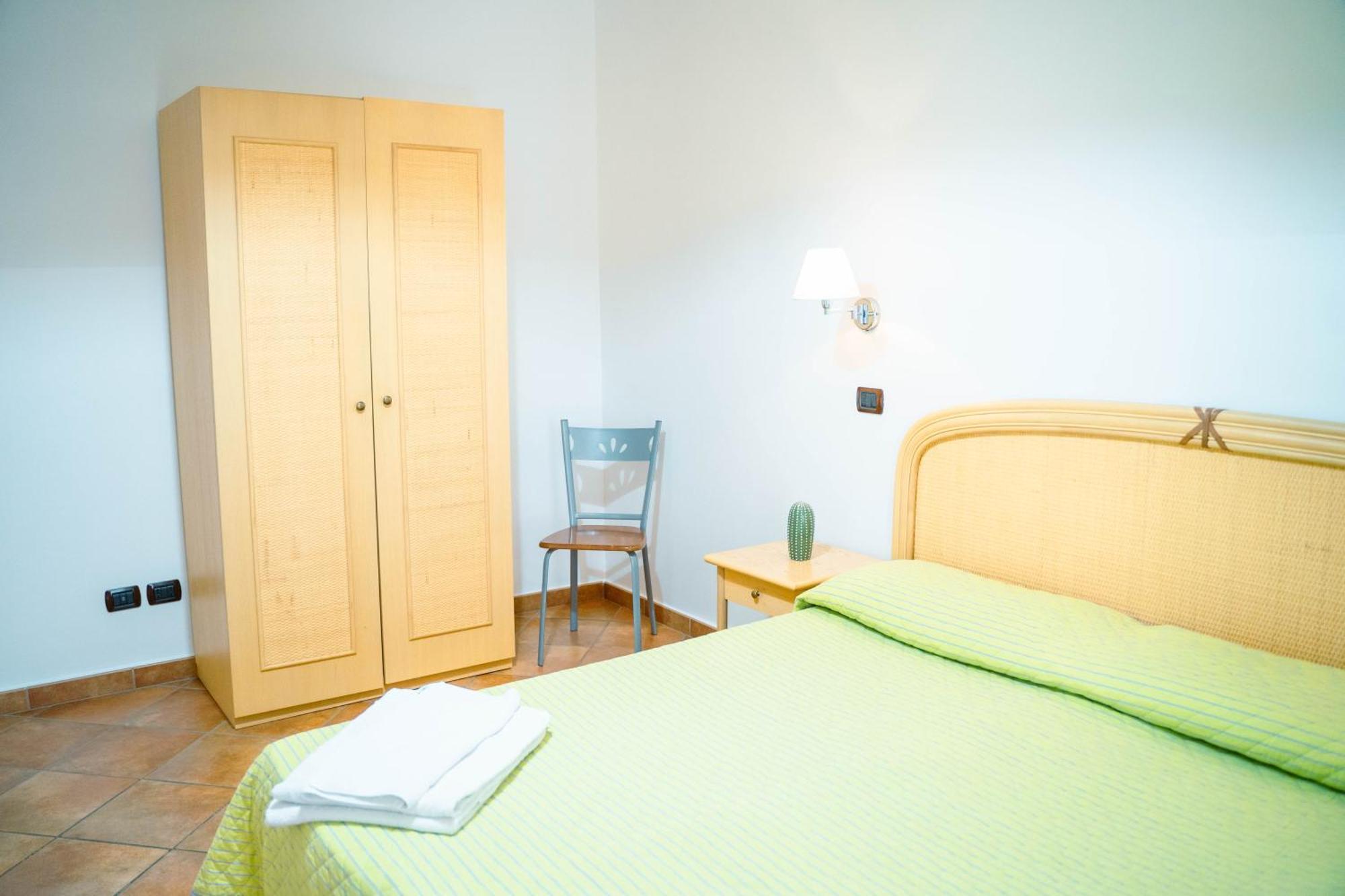 Le Tartarughe Aparthotel Letojanni Eksteriør billede